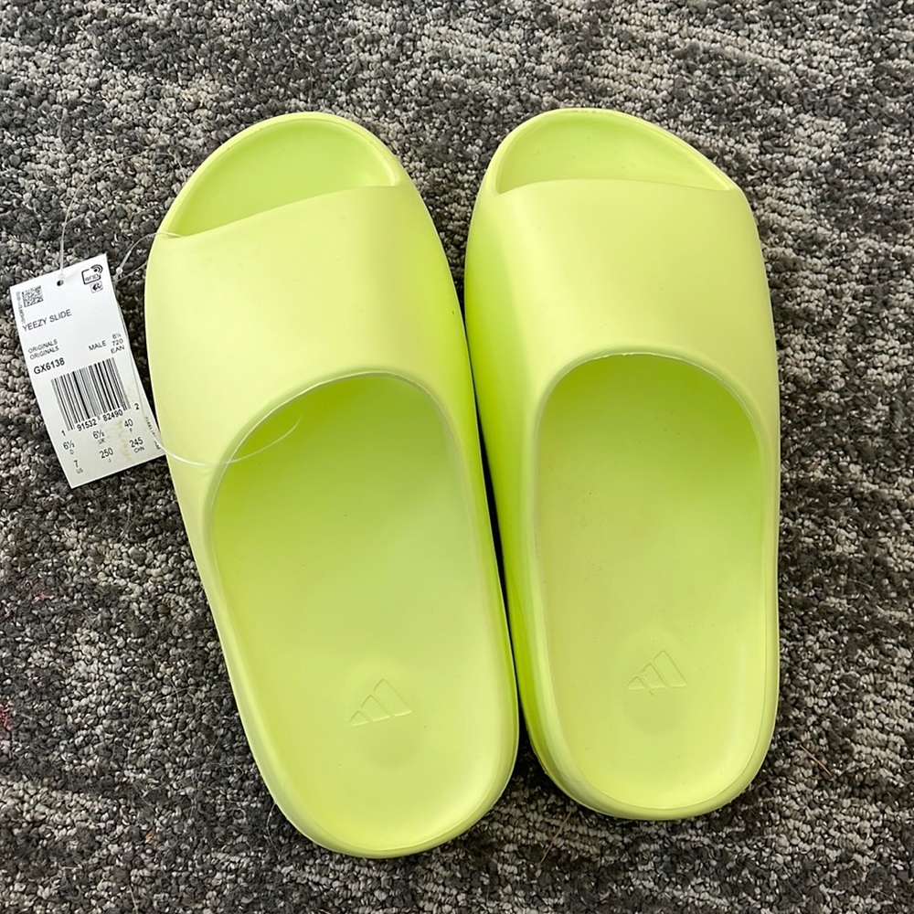 Yeezy slide original size 7